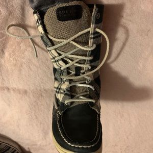 RARE PLAID SPERRY BOOTS